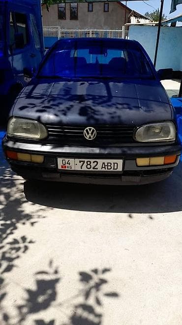 унаа бишкек авторынок: Volkswagen Golf: 1994 г., 1.6 л, Кол менен иштөөчү, Бензин, Хетчбек — 2