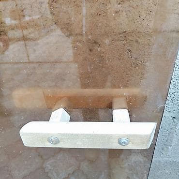 тири уголник: Стеклянная дверь, 2 шт. из тонированного закалённого стекла, Б/У — 4