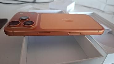 iphone xp: IPhone 17 Pro, Б/у, 256 ГБ, Оранжевый, Коробка, 98 % — 2