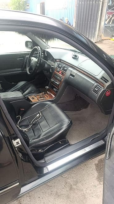 автоком: Mercedes-Benz E-Class: 2000 г., 3.2 л, Автомат, Бензин, Седан — 6