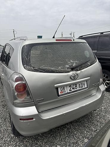 форь: Toyota Corolla Verso: 2004 г., 1.8 л, Автомат, Бензин, Минивэн — 4
