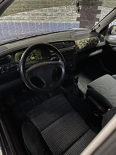 велтмейстер авто: Volkswagen Vento: 1992 г., 1.8 л, Механика, Бензин, Седан — 7