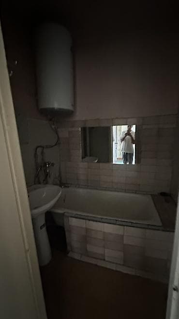 Кыймылсыз мүлк: 2 бөлмө, 65 м², Төлөйкөн мкр., 105-серия, 4 кабат, Ремонт талап кылынат — 9