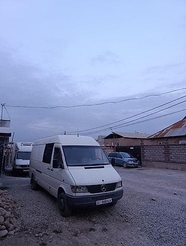 Легкий грузовик, Mercedes-Benz, Стандарт, 3 т, Б/у at lalafo.kg Легкий грузовик, Mercedes-Benz, Стандарт, 3 т, Б/у