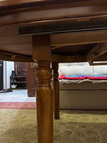 Мебель: Продаю добротный, стильный, раздвижной стол из натурального дерева — 3