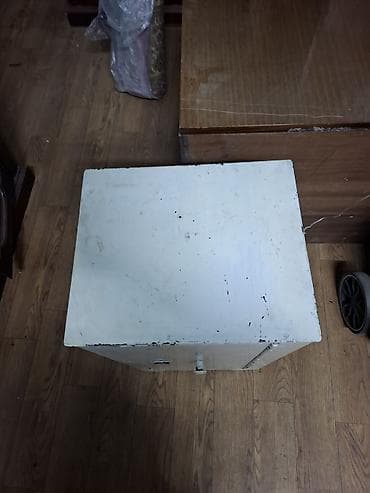 металический ящик: Тумба для вещей и одежды, Б/у, Без зеркала, Железо, цвет - Белый — 3