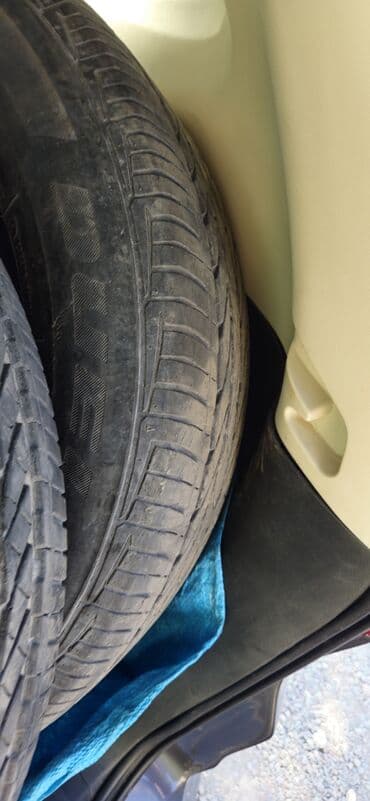 daf 75: Шины 225 / 65 / R 17, Всесезонная, Б/у, Комплект, Bridgestone — 6