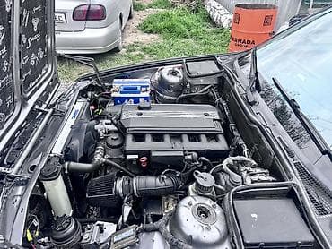 a 210: BMW 5 series: 1989 г., Седан — 9