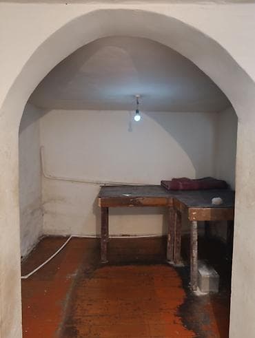 rent: Жер там арендага берилет суу ичинде без хозяин короосу менен машина — 1