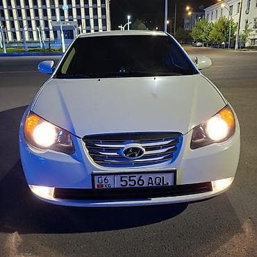 зад: Hyundai Avante: 2010 г., 1.6 л, Автомат, Бензин, Седан — 3