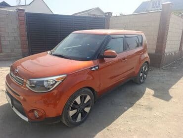 срочно продаю в связи с переездом: Kia Soul: 2018 г., 2 л, Типтроник, Бензин, Универсал — 5
