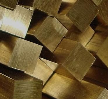 🟨 Латунный квадрат от “Трубное Решение” — прочный, пластичный и