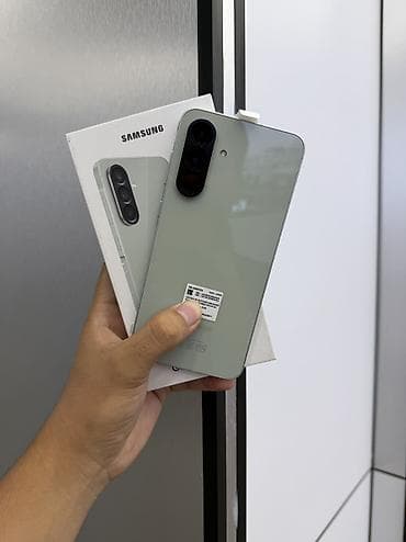 Samsung Galaxy A56 5G, Б/у, 128 ГБ, цвет - Серый, В рассрочку, 2 SIM, eSIM at lalafo.kg Samsung Galaxy A56 5G, Б/у, 128 ГБ, цвет - Серый, В рассрочку, 2 SIM, eSIM