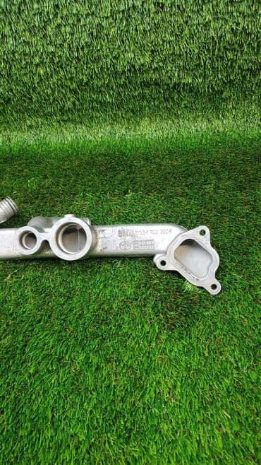 блок предохранителей: Патрубок системы охлаждения 2003 Оригинальный номер: Бренд: BMW X5 — 1