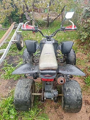 водинной скутер: Квадроцикл спортивного типа, компактный, с дорожными шинами широкого — 2