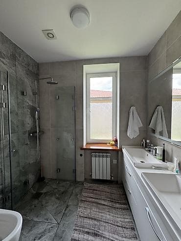 от 1 месяца: 136 м², 4 комнаты — 9