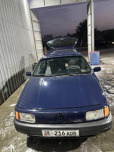 Volkswagen Passat: 1993 г., 2 л, Механика, Бензин, Универсал — 3