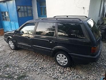 Volkswagen Passat: 1990 г., 1.8 л, Механика, Газ — 1