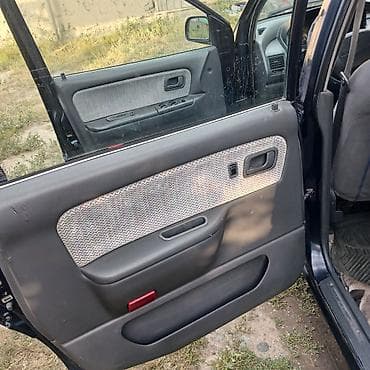 Mitsubishi Space Wagon: 1998 г., 2 л, Ручные, Бензин, Минивэн at lalafo.kg Mitsubishi Space Wagon: 1998 г., 2 л, Ручные, Бензин, Минивэн