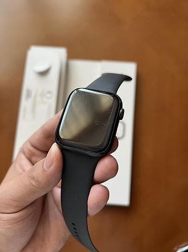 Apple Watch: Продаю Apple watch 7 45mm, в хорошем состоянии есть царапины, полный — 2