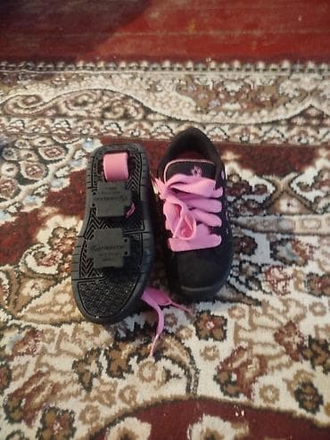 кроссовки он: Кроссовки‑ролики Heelys для детей - Цвет: черный верх с розовыми — 2