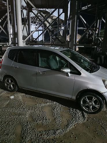 jac 9: Honda Fit: 2001 г., Автомат, Бензин, Хэтчбэк — 2