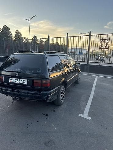 Volkswagen Passat Variant: 1992 г., 1.8 л, Механика, Бензин, Универсал — 4