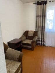 Үйдү ижарага алам: 41 кв. м, 2 бөлмө, Жертөлө, ороо, Забор, тосулган — 4