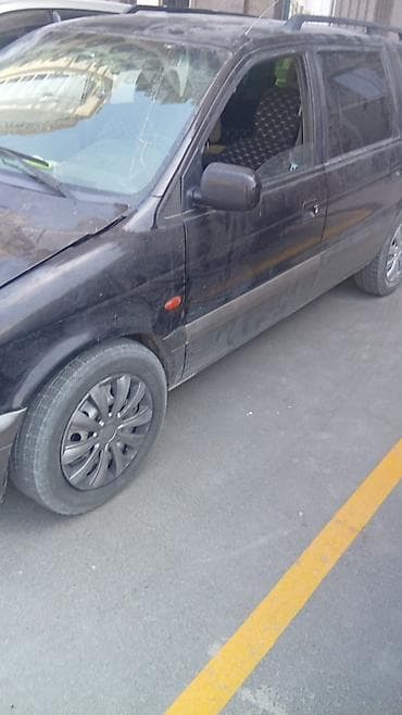 мисибуси шариот: Mitsubishi Chariot: 1996 г., Минивэн — 3