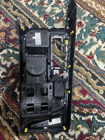 howo центр: Сenter console Hyundai Б/у, Оригинал — 2