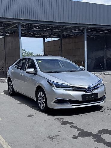 Toyota Corolla: 2019 г., 1.8 л, Робот, Гибрид, Седан