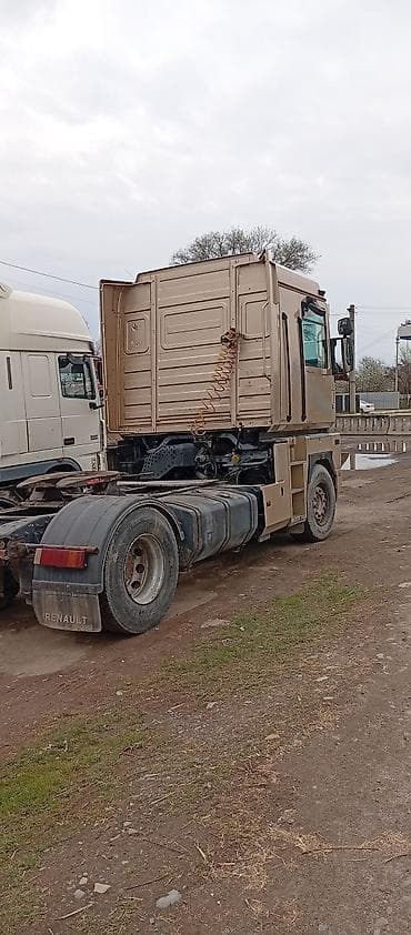 Тягач, Renault, 2002 г., Без прицепа
