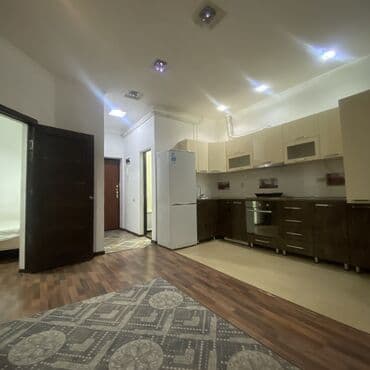 прадаю квартиру район филармония: 1 комната, 37 м², 1 этаж, Старый ремонт — 3