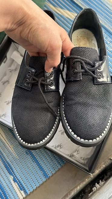 Женские оксфорды темно-синего цвета, натуральная кожа. Необходимо