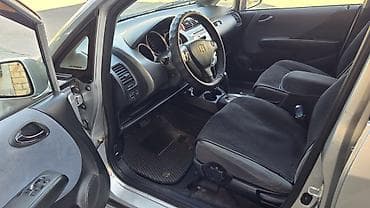 машина дом на колесах: Honda Jazz: 2005 г., 1.4 л, Автомат, Бензин, Универсал — 9