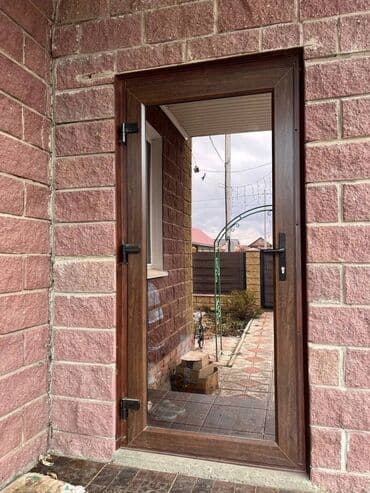 пластиковые витражи: Универсальная остекленная входная дверь из ПВХ, подходящая для — 1