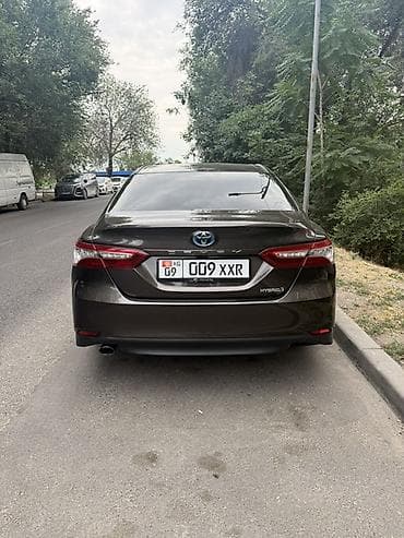Toyota Camry: 2018 г., 2.5 л, Вариатор, Гибрид, Седан — 5