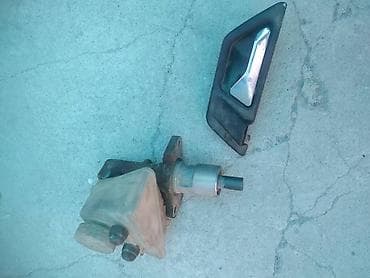 ремонт экрана телевизора: Дверь Комплект Mercedes-Benz — 2