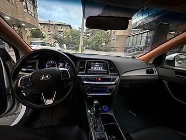 Продажа авто: Hyundai Sonata: 2021 г., 2 л, Автомат, Газ, Седан — 7