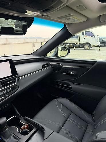 m5 e60: Lexus ES: 2023 г., 2.5 л, Автомат, Гибрид, Седан — 10