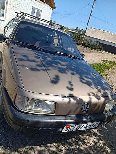 Volkswagen Passat: 1989 г., 1.8 л, Механика, Бензин, Седан