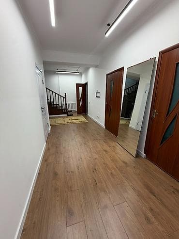 олд бишкек аренда: 125 м², 5 комнат, ул. Ахунбаева / Малдыбаева, Семейным — 2