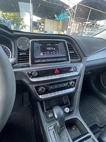 Продажа авто: Hyundai Sonata: 2019 г., 2 л, Автомат, Газ, Седан — 4