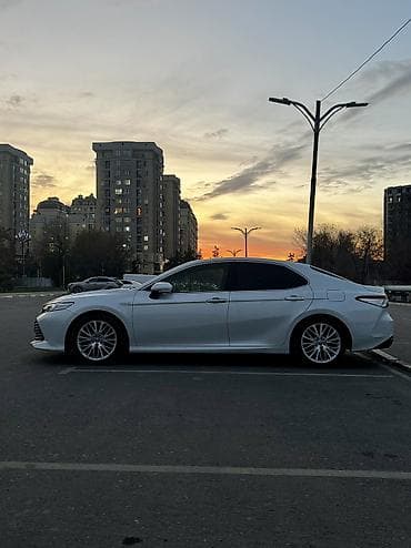 чип ключ тайота: Toyota Camry: 2019 г., 2.5 л, Автомат, Гибрид, Седан — 5