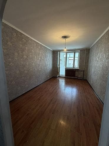 105: 2 комнаты, 50 м², парк Фучика 105 серия, 3 этаж, Старый ремонт — 4