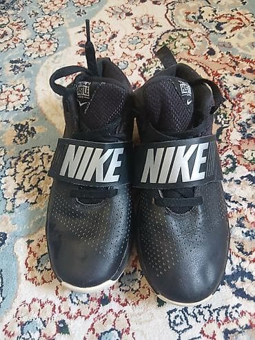 кроссовки найк: Кроссовки Nike Team Hustle D 8 (младшая/детская модель). размер 38- — 2