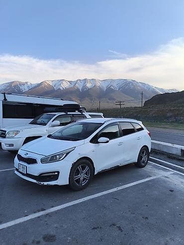 Kia Ceed: 2015 г., 1.4 л, Механика, Бензин, Универсал