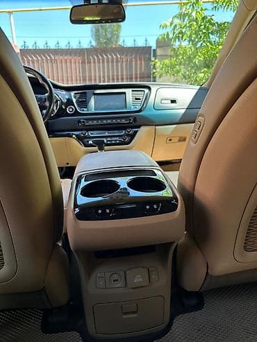 kia karnaval: Kia Carnival: 2019 г., 2.2 л, Автомат, Дизель, Минивэн — 10