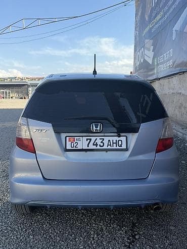 подголовник фит: Honda Fit: 2009 г., 1.5 л, Автомат, Бензин, Хэтчбэк — 4