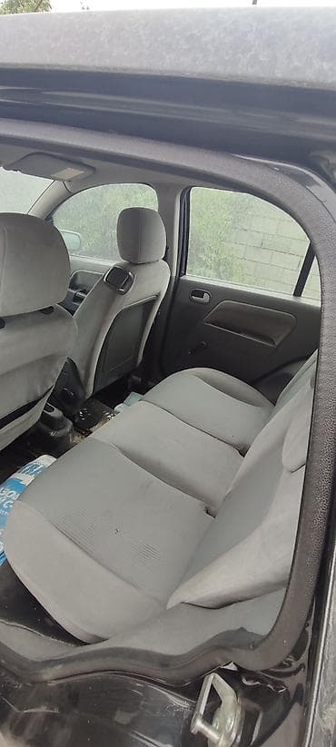 byd e5: Ford Fusion: 2003 г., 1.4 л, Робот, Хэтчбэк — 6